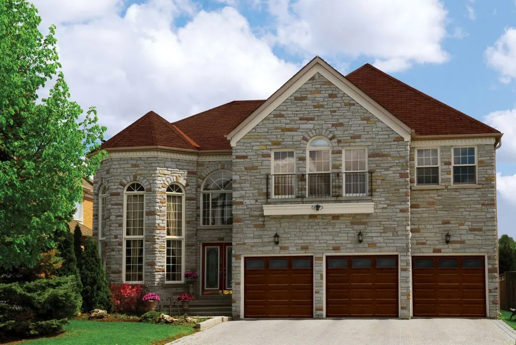 Safe-Way Regency Madera wood-tone garage door