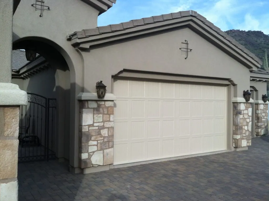Safe-Way SteeLite Delano modern garage door with landscape windows