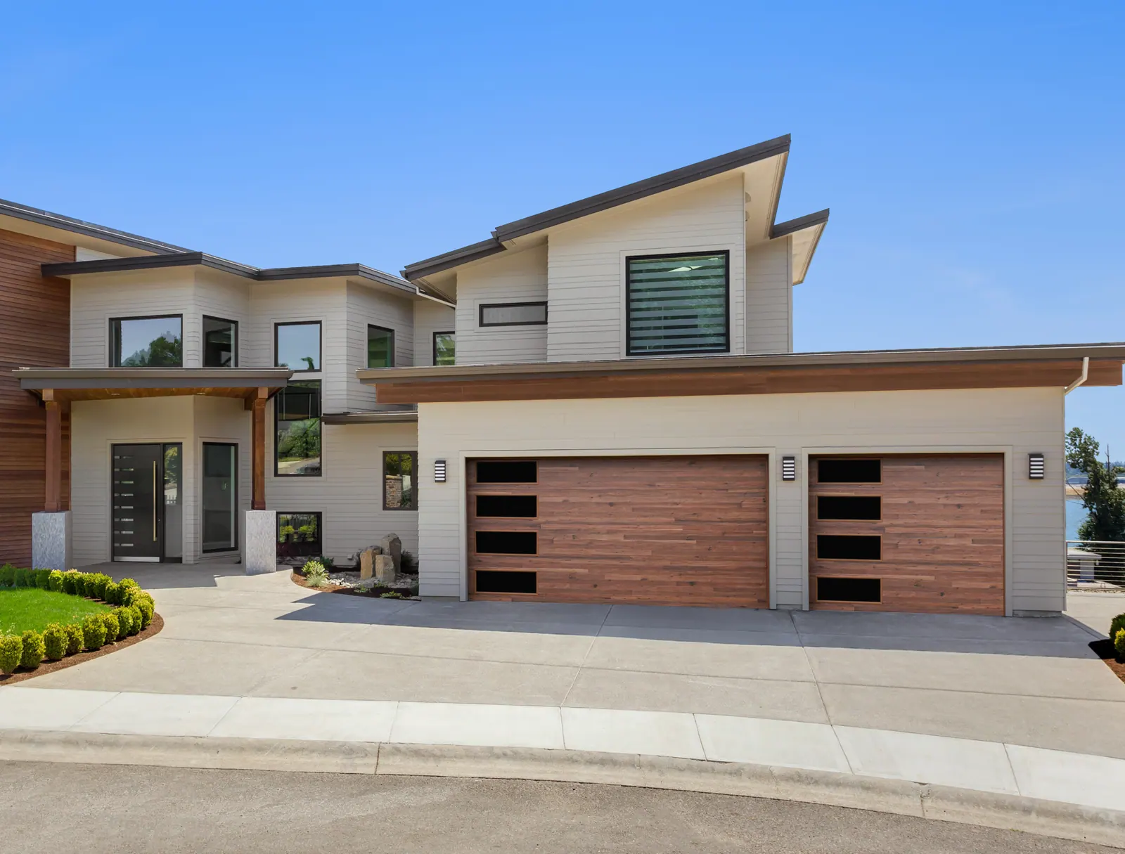 Safe-Way Plank Wood Grain garage door in Vintage