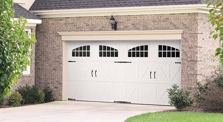 Classica Santiago in True White with Seine windows and Blue Ridge handles and hinges.