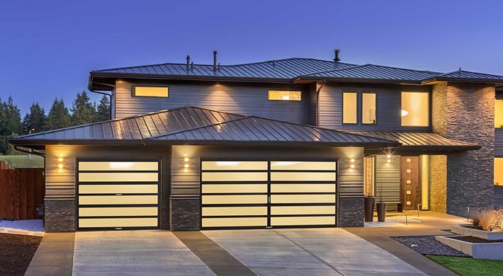 MultiView design in Dark Bronze finish with Frost glass.