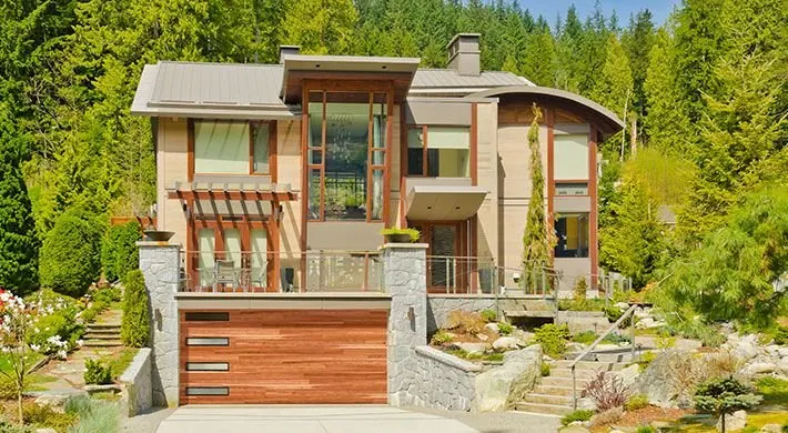Cedar plank design with SlimLine windows.