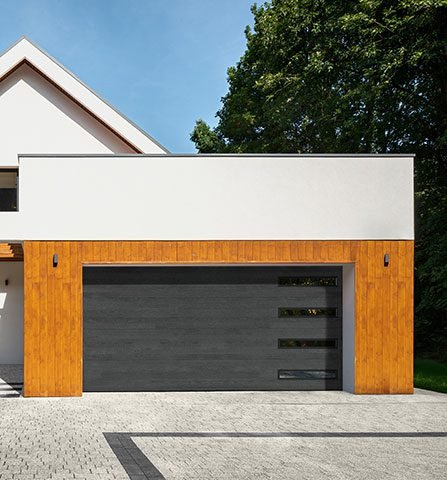 Elegant house with garage